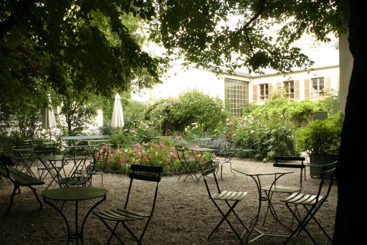 Les Plumes Hotel